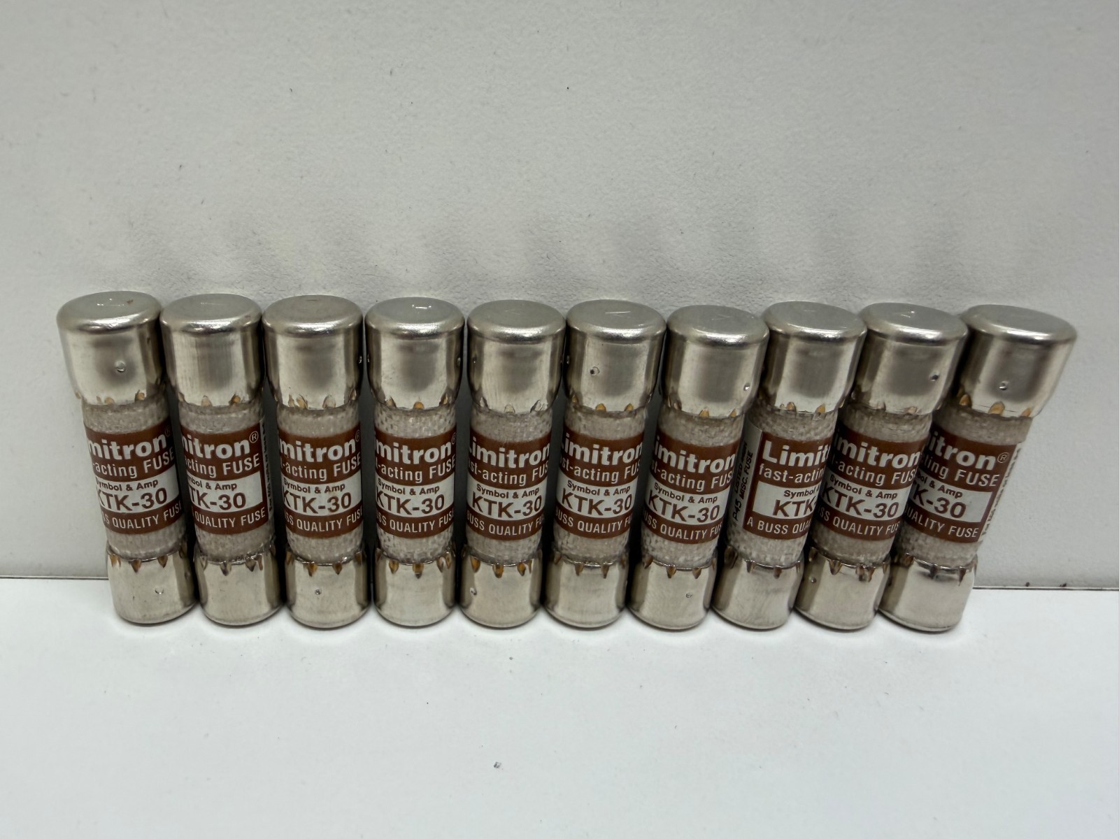 LOT OF (10) NEW OLD STOCK! BUSSMANN LIMITRON 30A 600V FAST-ACTING FUSES KTK-30