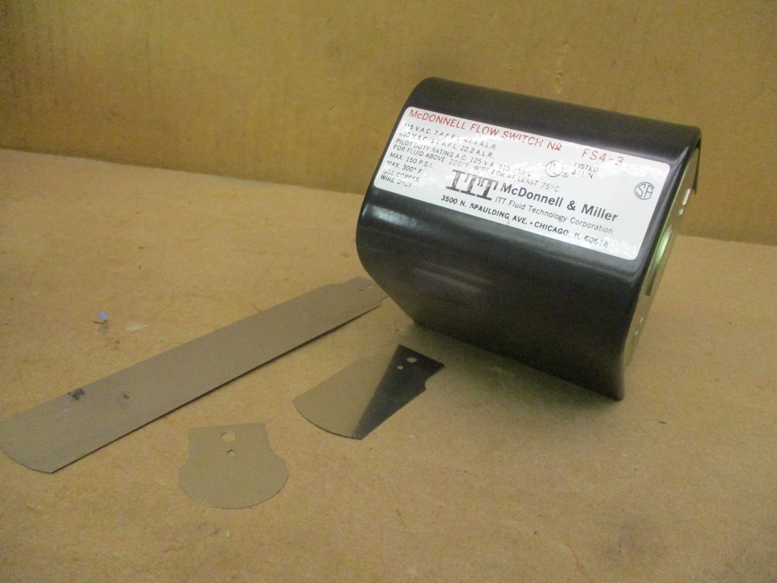 New Open Box ITT McDonnell & Miller FS4-3 Flow Switch 1NPT 114400 52705PRX