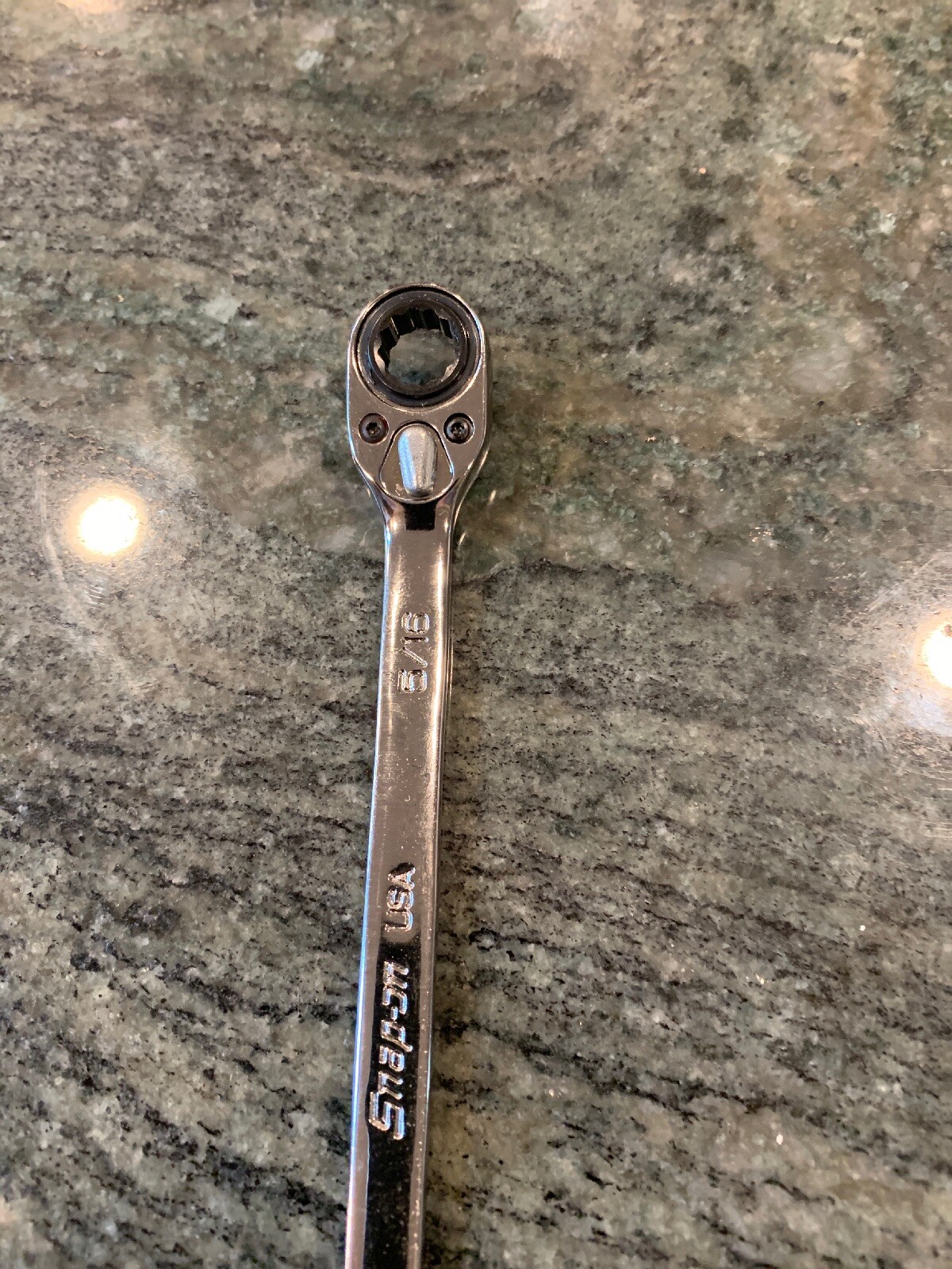 Snap-on soxrr10 5/16″ sae flank drive plus ratcheting reversible wrench