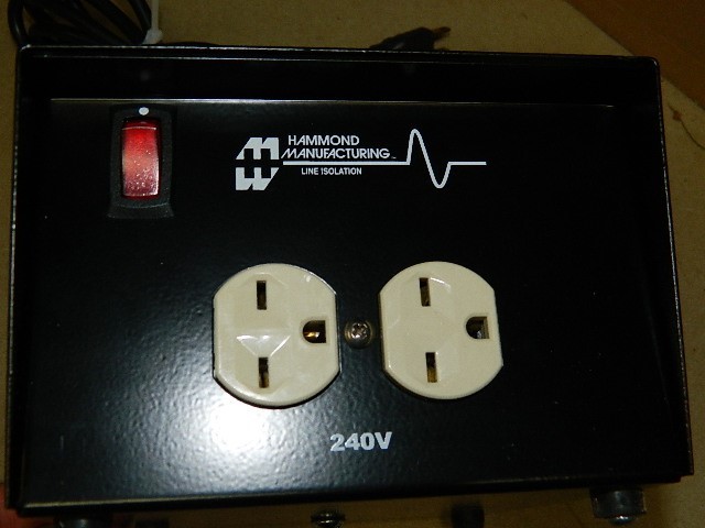 Hammond 298CT Toroidal Isolation Step-Up Transformer 120V to 240V 250VA