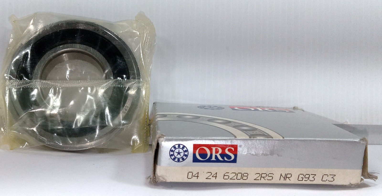 1 NEW ORS 62082RSNRG93C3 40X80X18 BALL BEARING W/RETAINING CLIP NIB *MAKE OFFER*