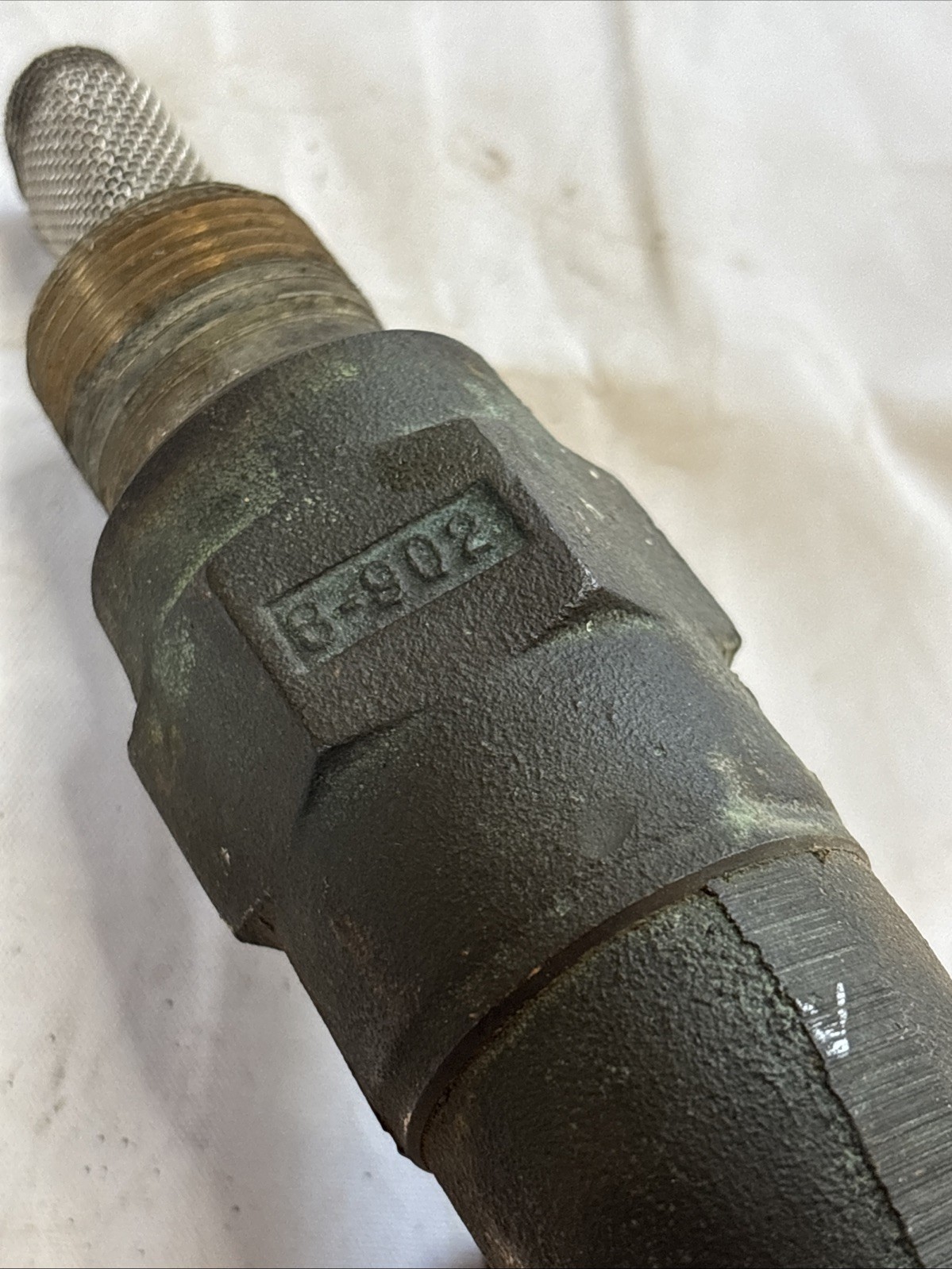 Just Right MFG. Co, 8-902 Faucet Brass Oil Handle Pump Threaded Screen 1.5 lbs.