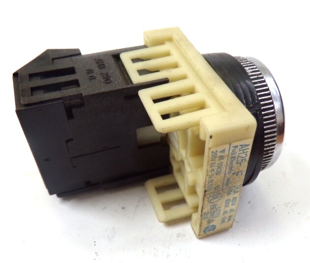 FUJI ELECTRIC PUSH BUTTON, AH25-F, 6 A, 250 V, GREEN, 10 A-600 V AC