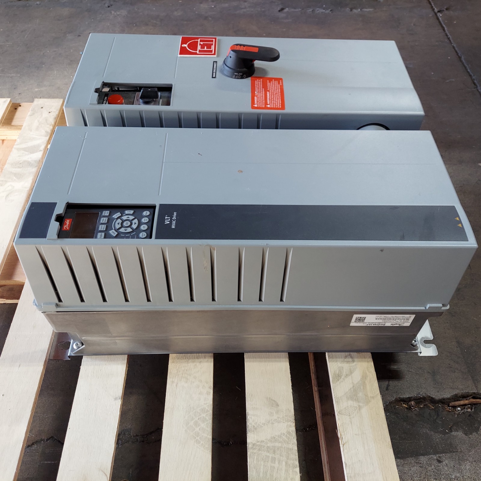 DANFOSS VLT 37KW 50 HP 50HP HVAC DRIVE 131F0594 13835H072