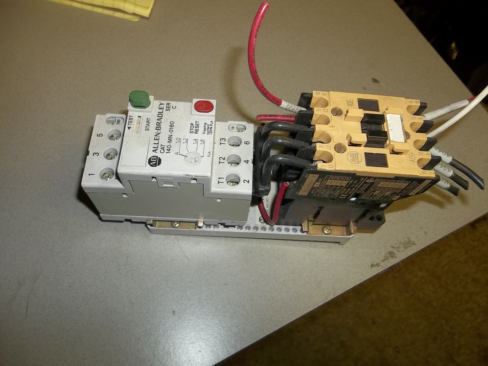 Allen Bradley 140-MN-0160 140-DC1 Motor Starter Contactor Assembly