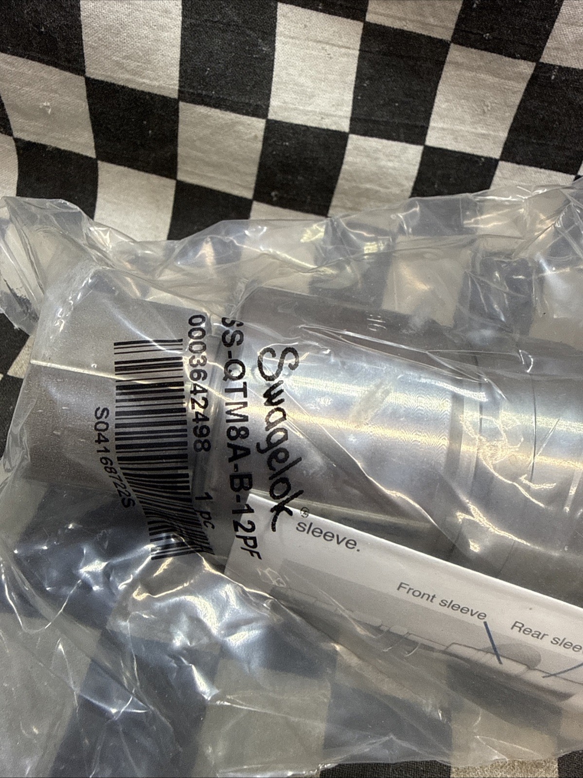 ONE SET OF SWAGELOK SS-QTM8A-B-12PF & SS-QTM8-D-12PM, SHIPSAMEDAY #1178P8