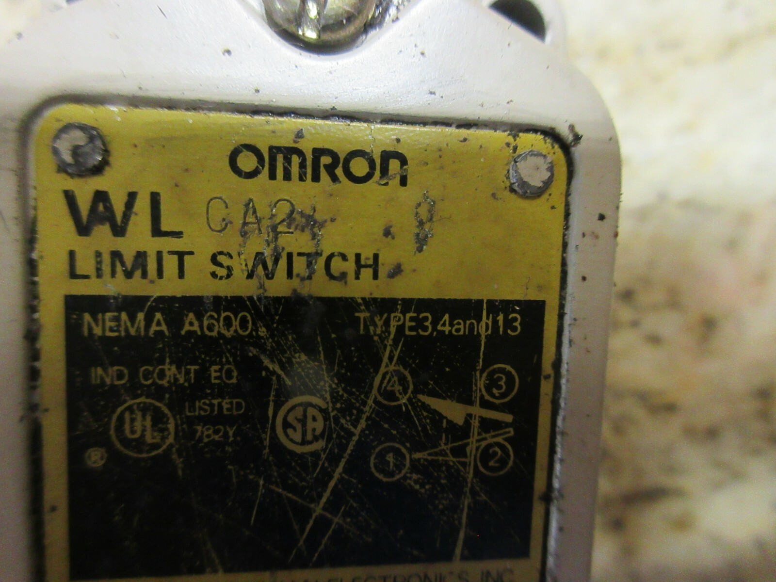 OMRON LIMIT SWITCH WL CA2 NEMA A600 MIGHTY COMET VMC 1250 G LOT OF 2