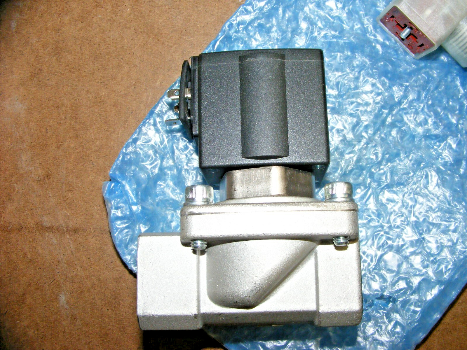 SMC VXZ2350L-06T-5DZ1 Valve NOS (a66)