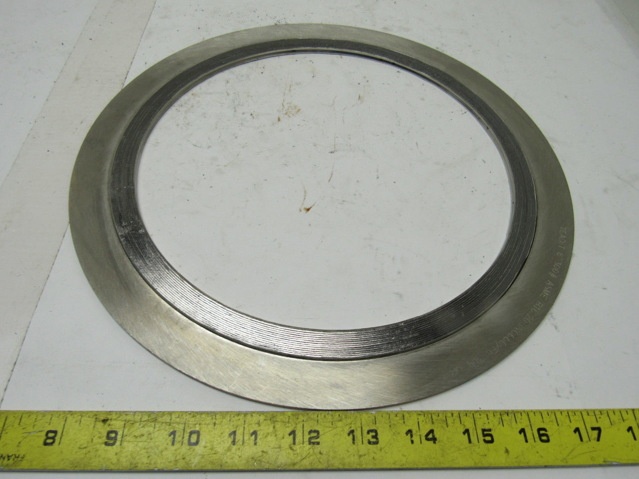 Teadit Style 913 8″ #300 Gasket Wire Wound INC 600FG 304 Stainless Steel