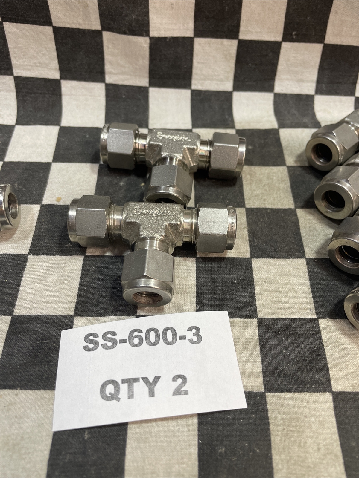 17x SWAGELOK SS-600-6 SS-600-9 SS-600-4 SS-600-3, TEE CROSS UNION 3/8″ #1374V14
