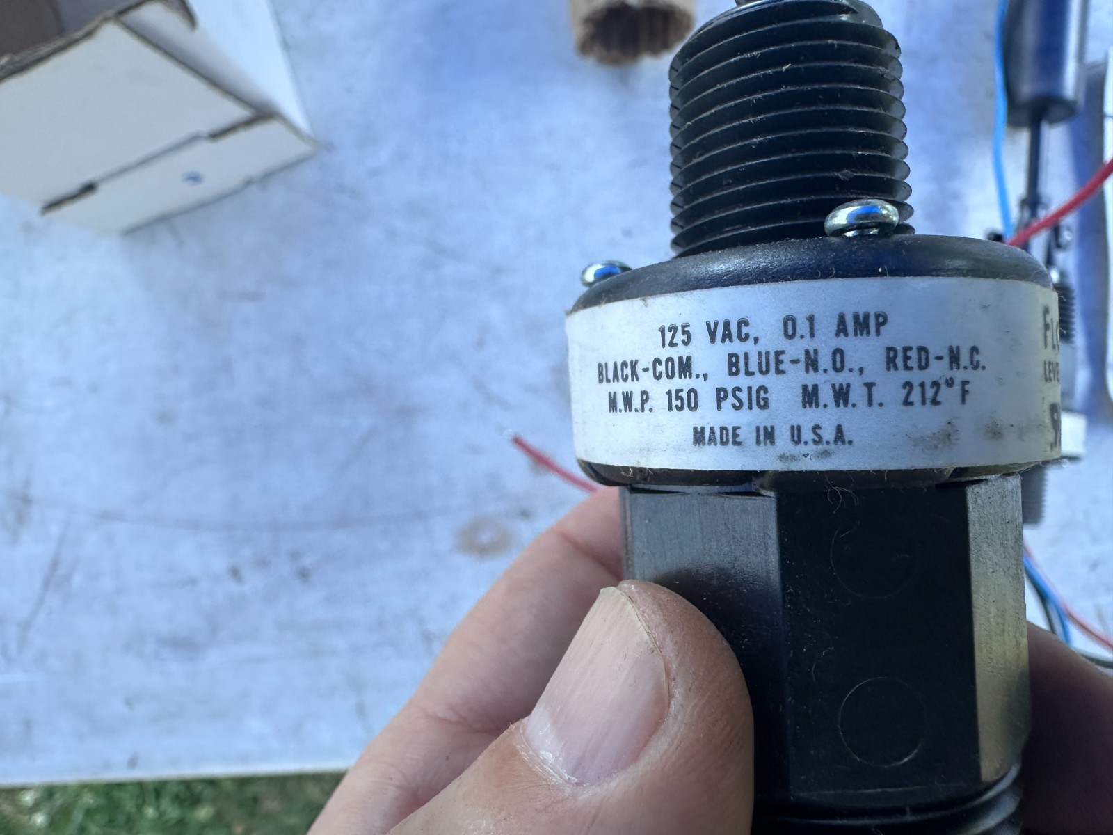 W. E. ANDERSON L8-MV Flotec Liquid Level Switch – Lot of 2