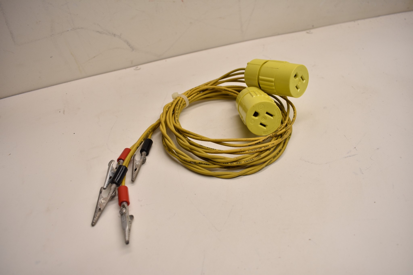 Slater 5-15-R 15A 125V Receptacle w/ cable and Banana Plugs