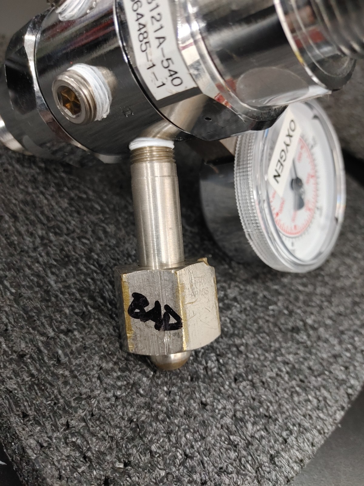 MATHESON 3121A-540 3120 Series Dual Stage High Purity Regulator with Gauges