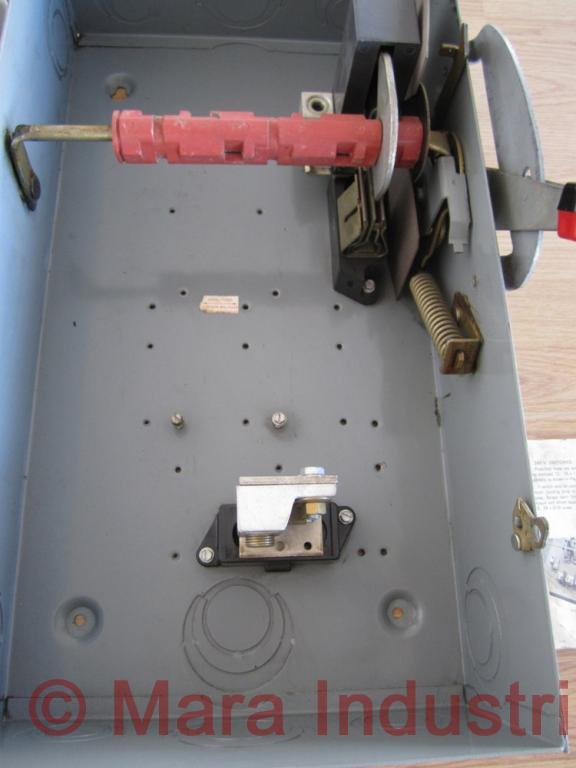 Square D H224N Safety Switch 47795 W/O Neutral Connectors