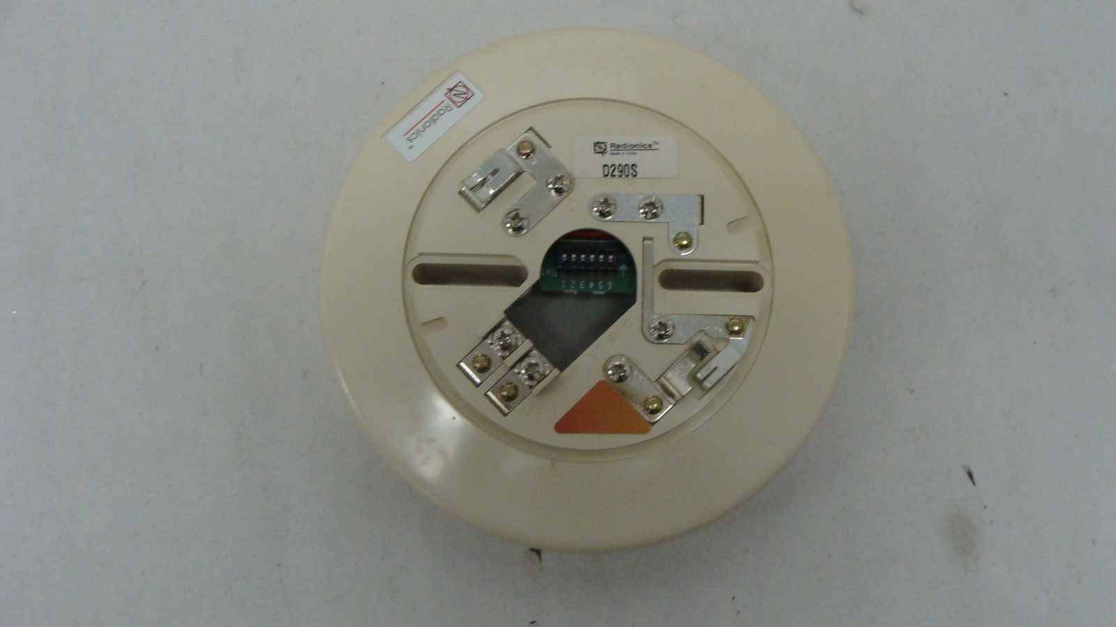 RADIONICS D290S 24 VDC four-wire single-station smoke detector base