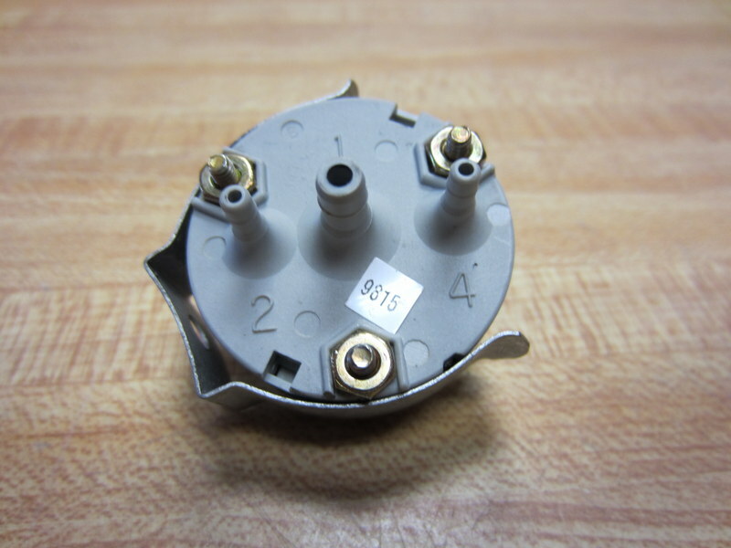 Honeywell RP970A-1008-2 Pneumatic Relay RP970A10082