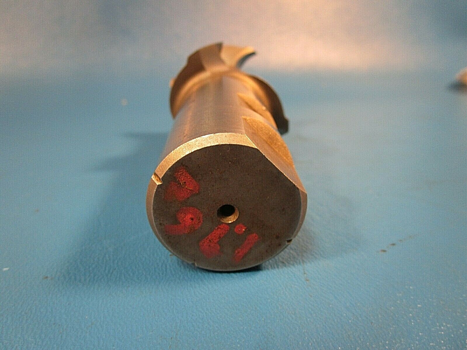 USED Quinco SE64, 39098, 2 x 1 1/4 x 2 x 4 1/2″, 3-Flute Single End 30 Deg.