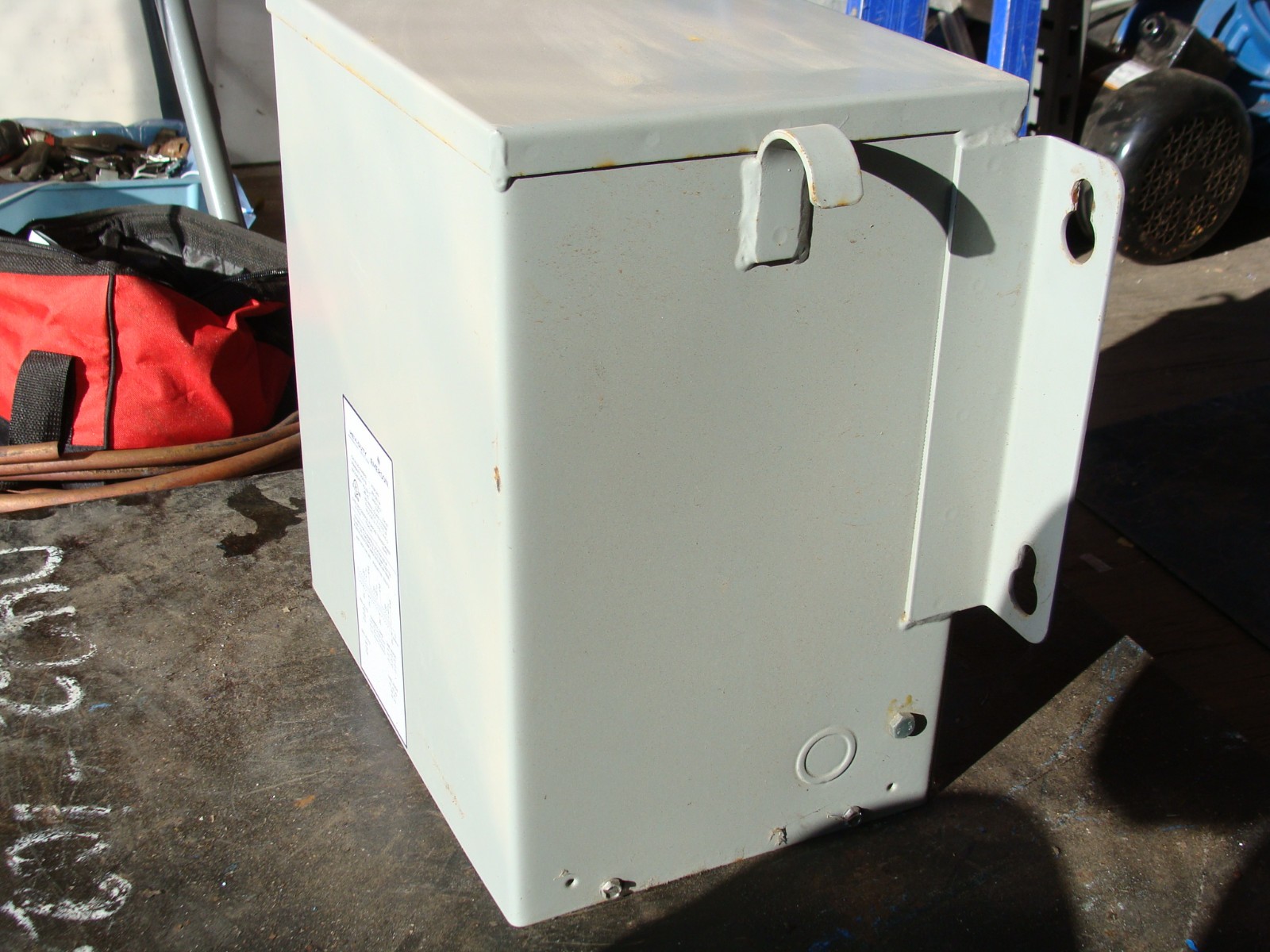 EMERSON HEVI-DUTY TRANSFORMER HT5F3AS 3 PH 3 KVA 240/480V