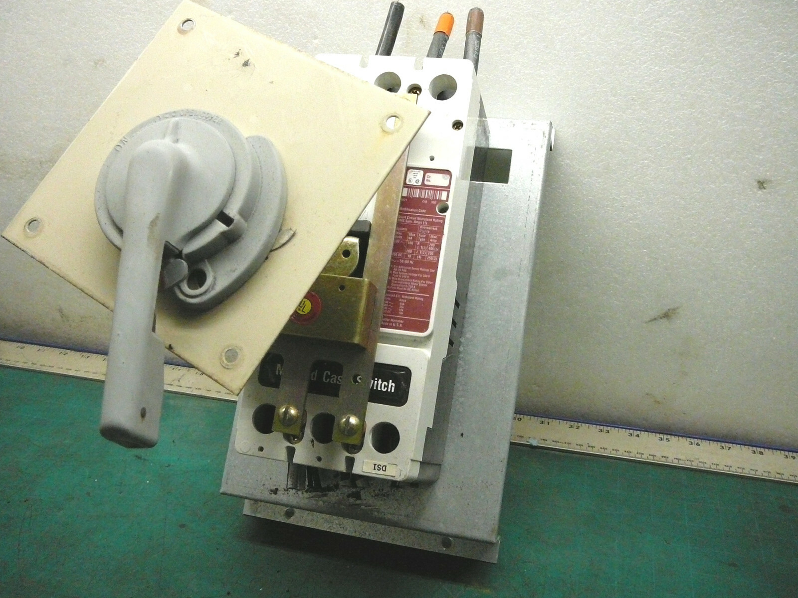 CUTLER HAMMER WESTINGHOUSE SERIES C JD-K MOLDED CASE SWITCH 6631C90G23 250VDC 3P