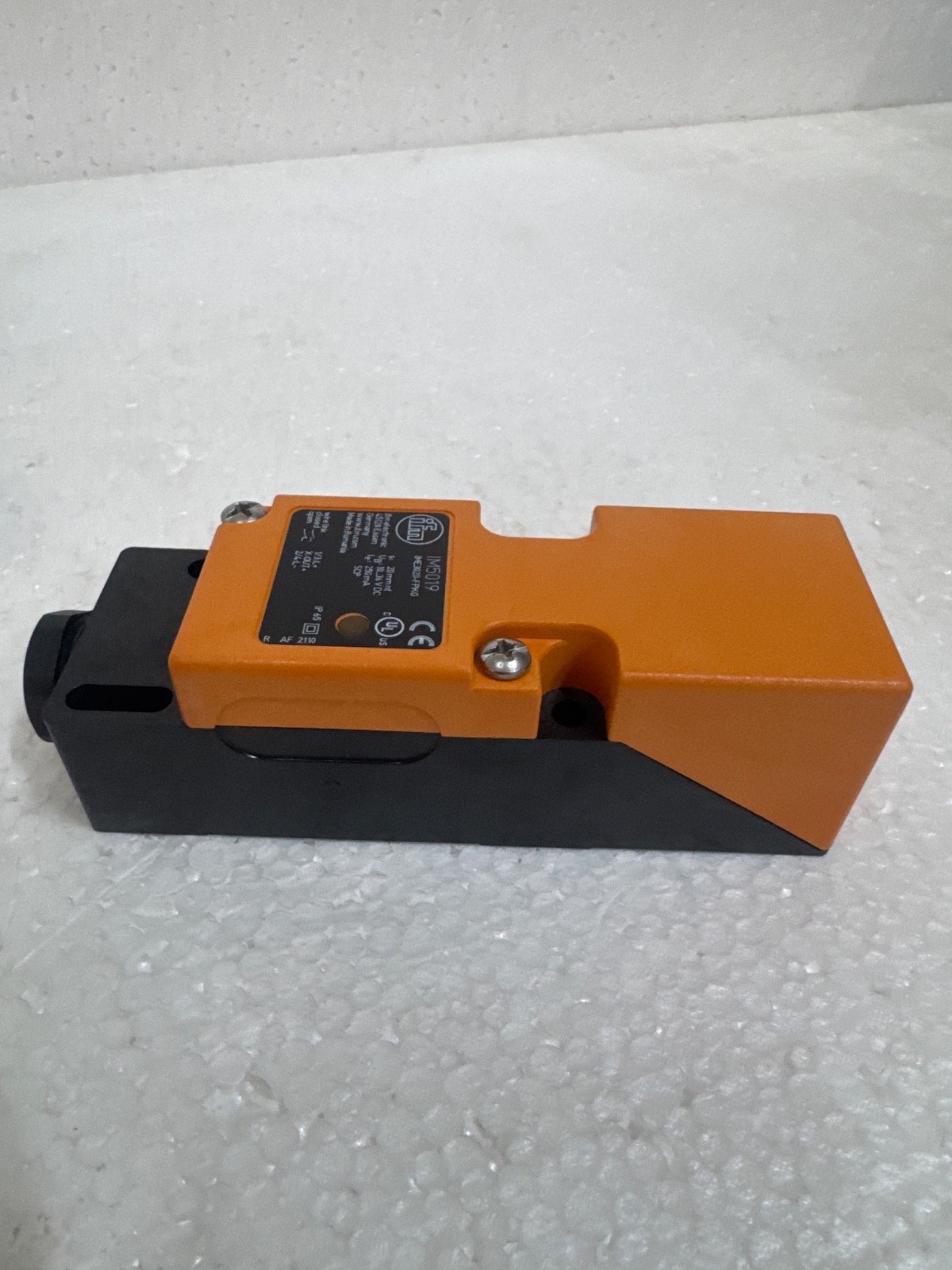 IFM IM5019 IME3020-FPKG Inductive Sensor (old box)
