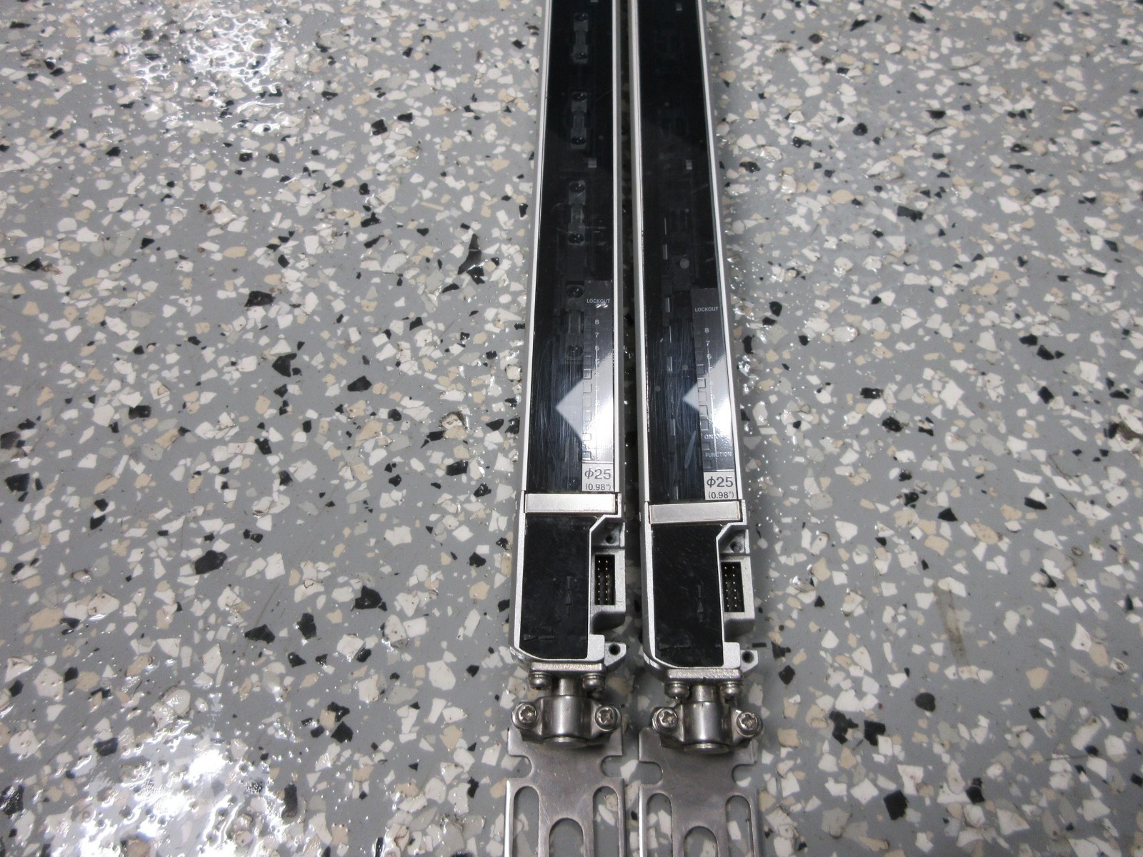 KEYENCE SL-C48H-T / SL-C48H-R USED SAFETY LIGHT CURTAIN TRANSMITTER / RECEIVER