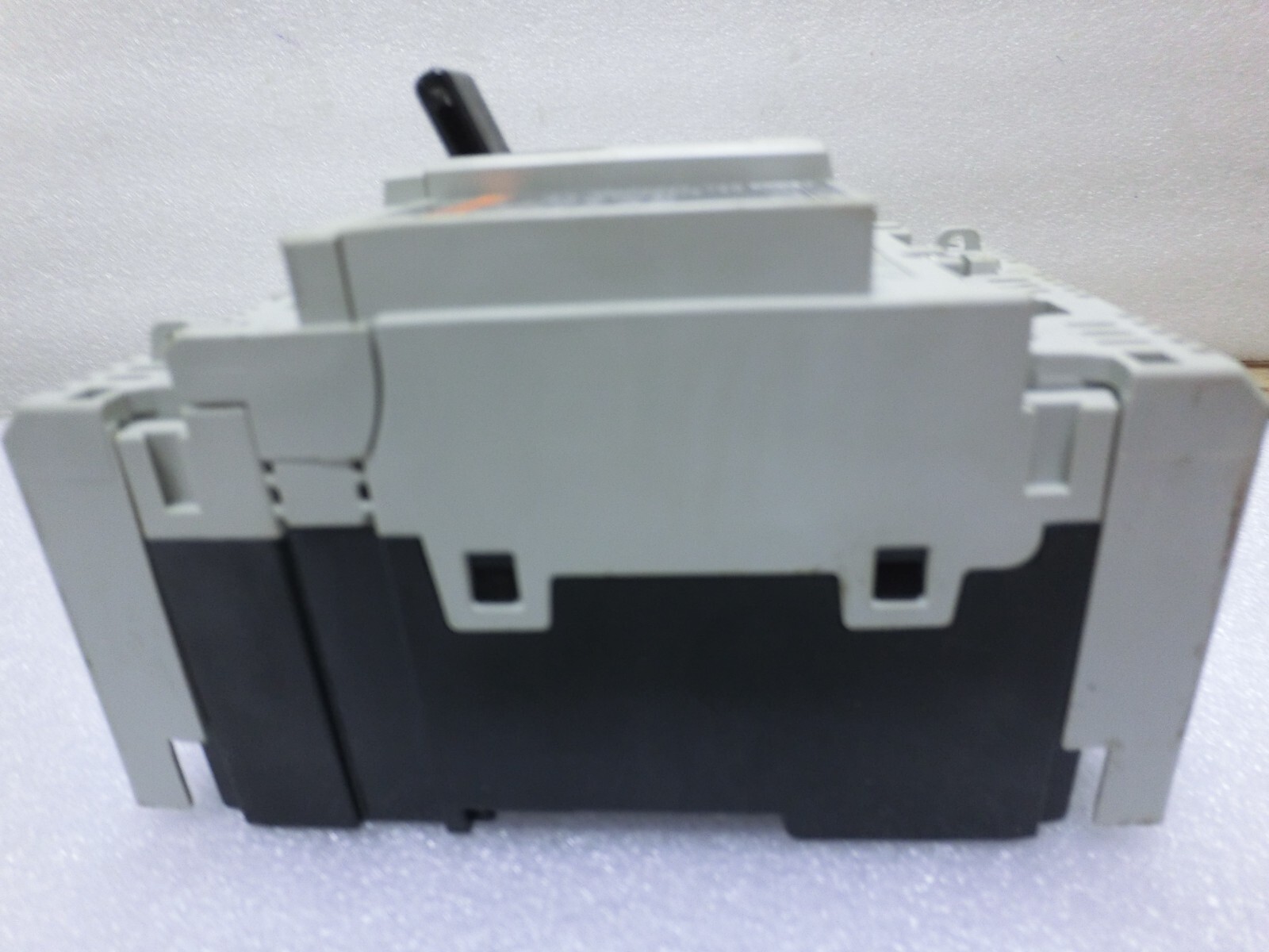 Fuji Electric BW100EAGU-3P060 Earth Leakage Current Breaker,3P,60A,Tokyo_,8988