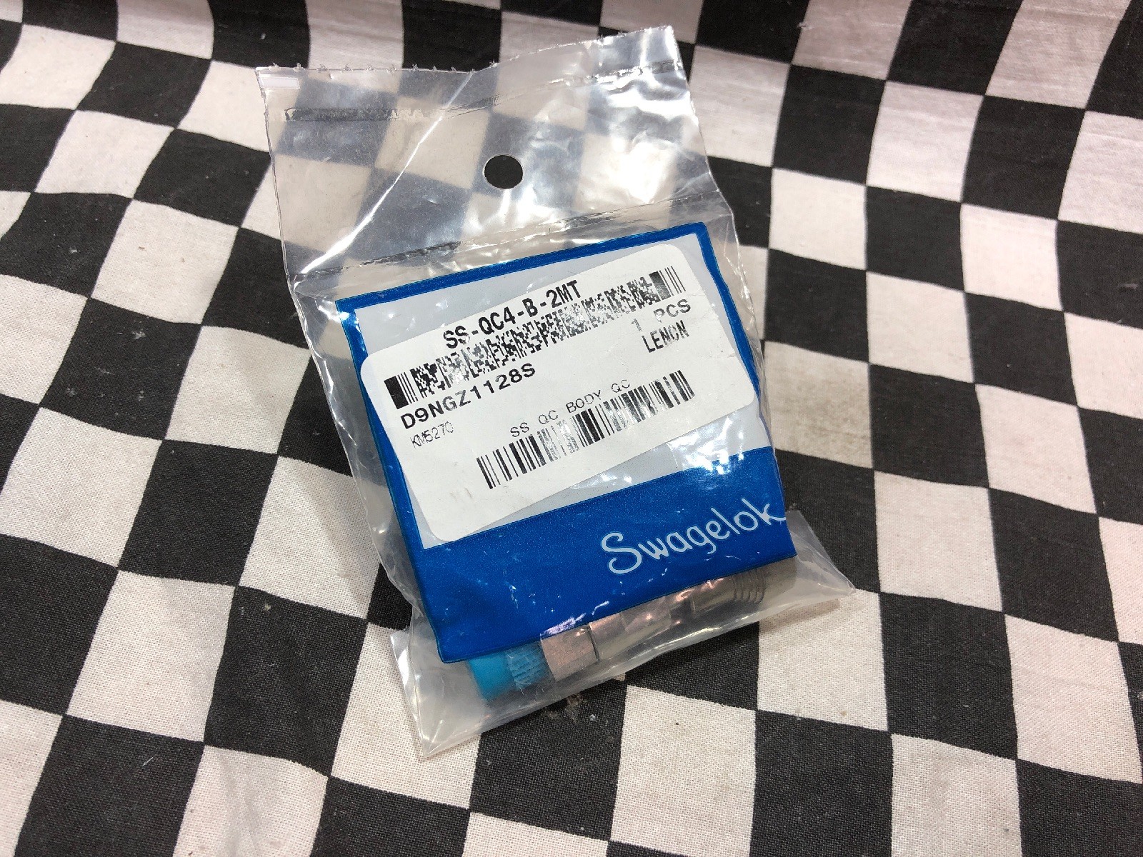 Swagelok SS-QC4-B-2MT, SSQC4-B2MT, QUICK CONNECT, ShipSameDay#J12