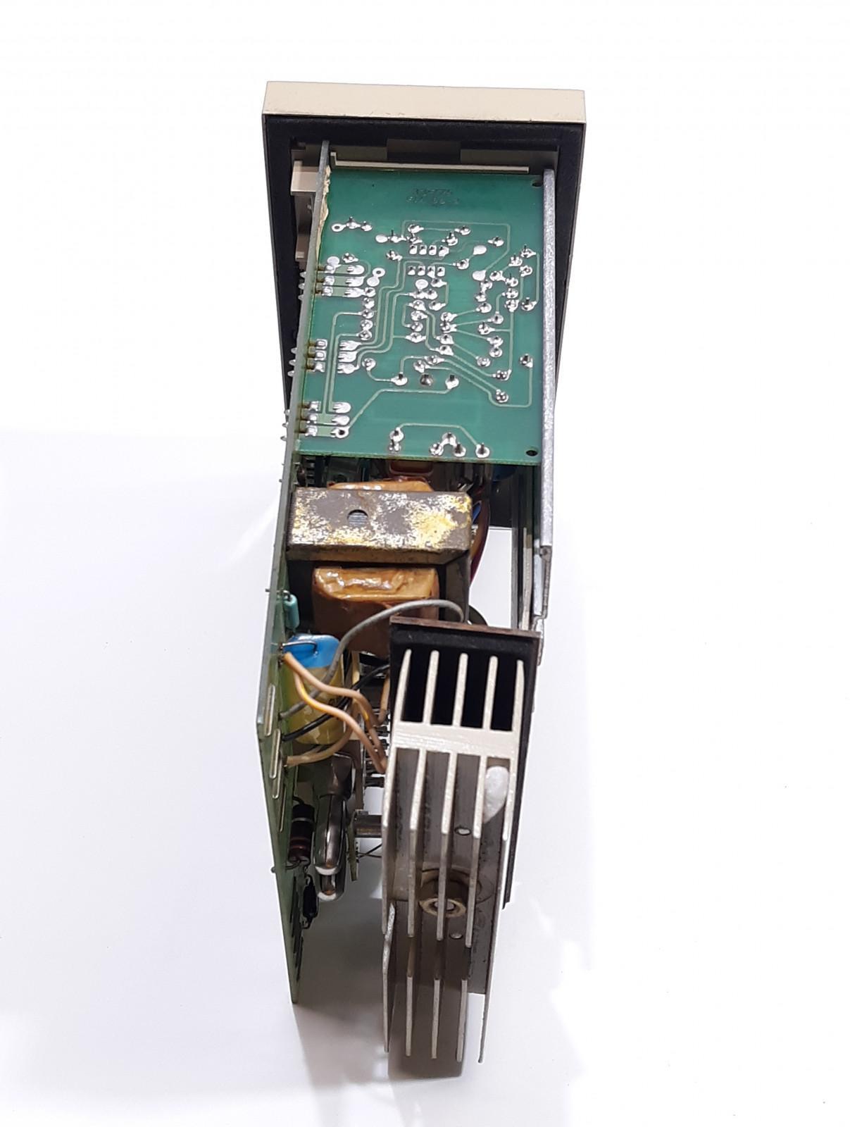 Barber-Colman 5272-14053-011-0-36 67F 2669 520 Solid State Controller 120/240V