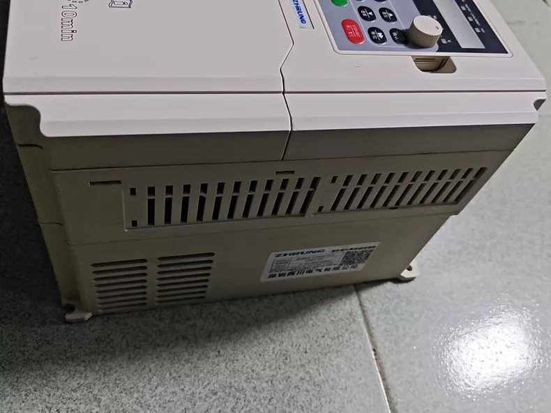 1P Shenzhen Xichuan ZHB520-7G/011P-4 VFD 7.5/11KW 380V AD