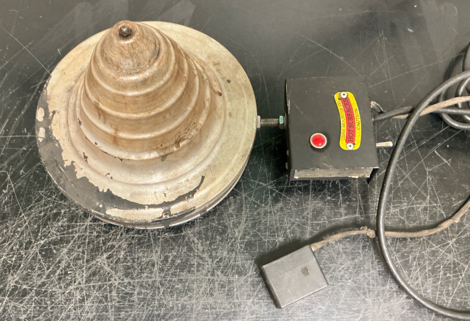 Cone Mounter Company Super Model