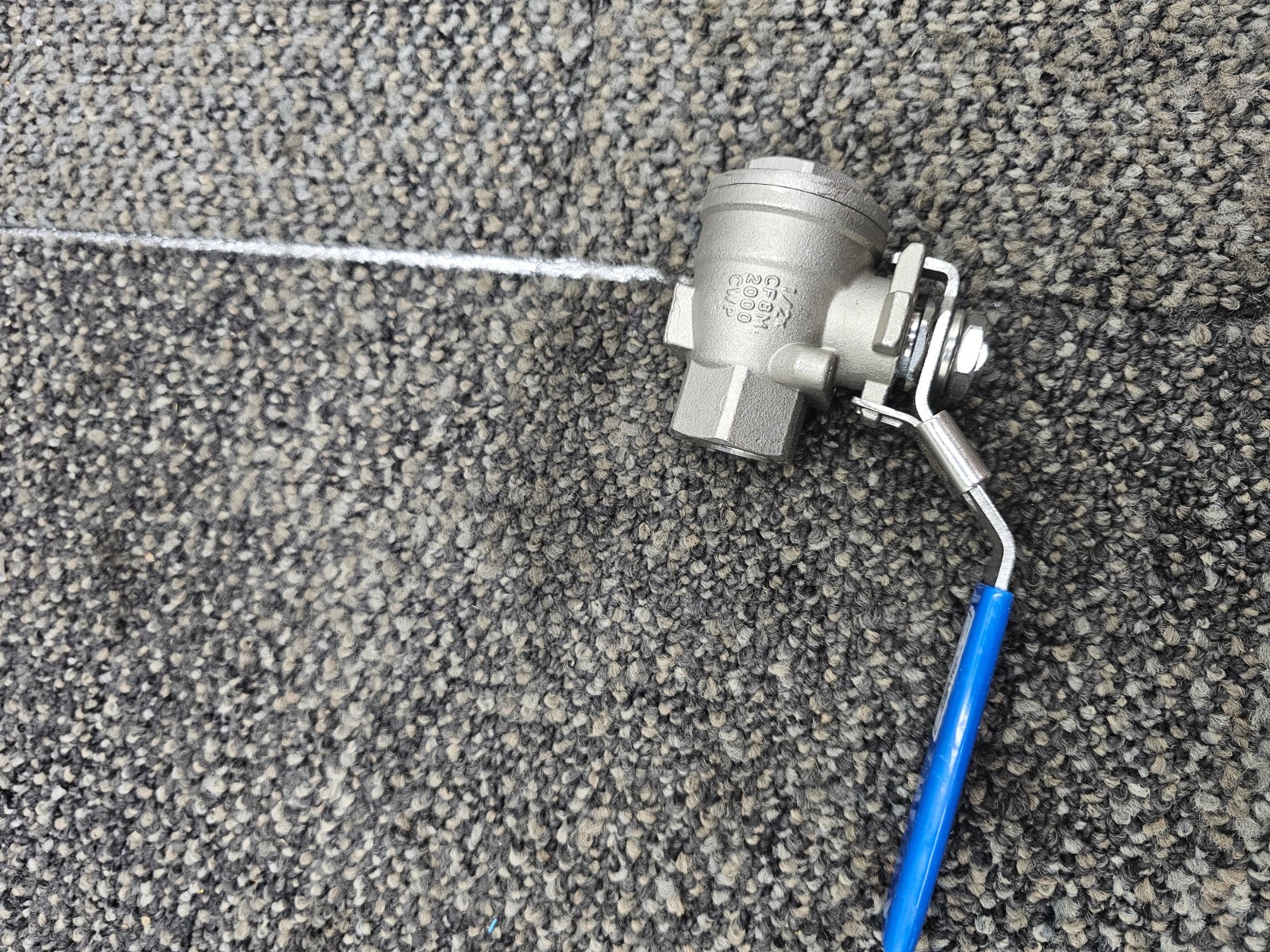 Fnw FNW220AD 1/2″ Full Port Locking Lever 2000# Ball Valve Stainless