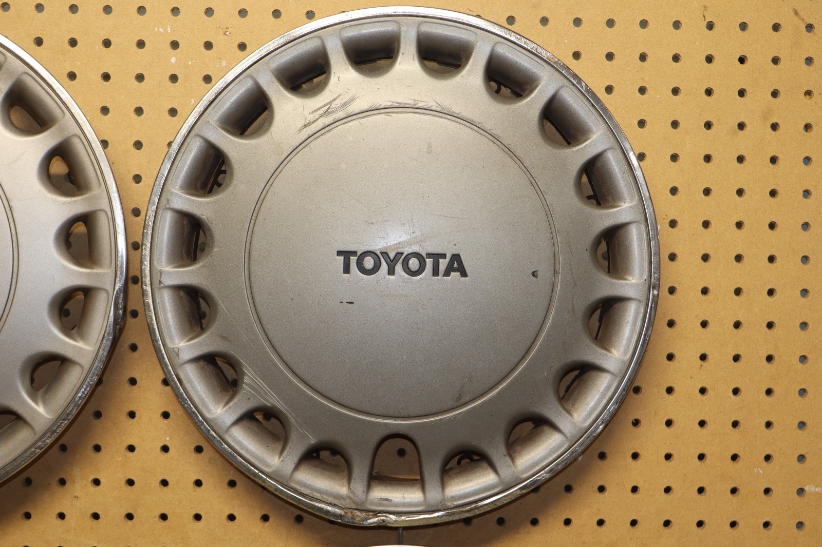 4 Toyota Corolla 1987 – 1991 #42621-12310 Hub Caps Wheel Cover 14.5″ Hubcaps
