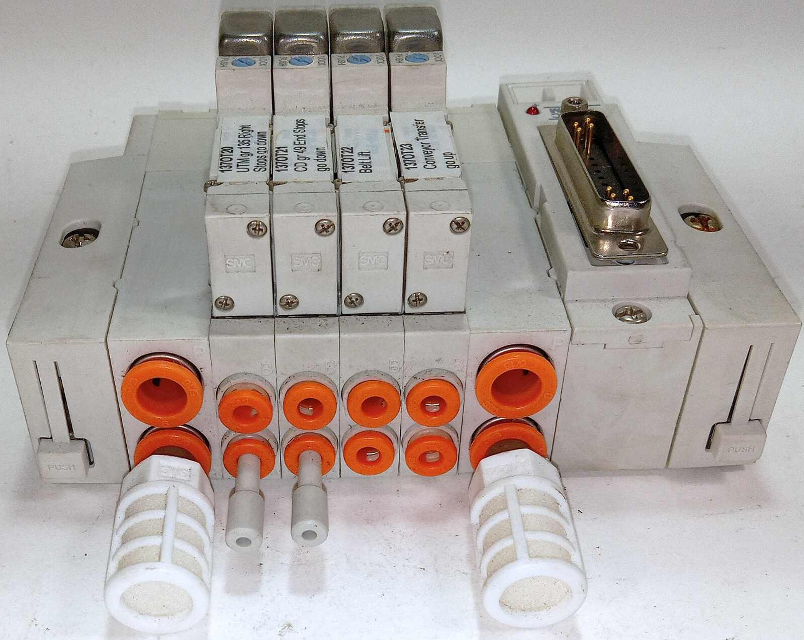 1 USED SMC SS5Y3-45NFU-04B 4 PORT MANIFOLD VALVE STATION ***MAKE OFFER***