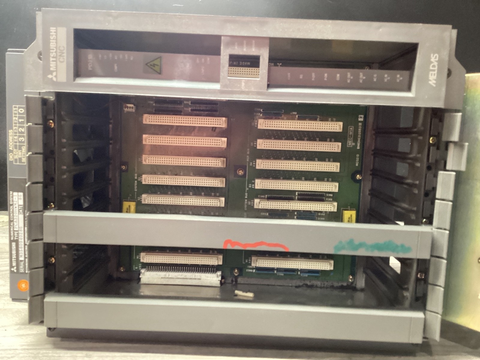 MITSUBISHI FCA320HWM2-1 NUMERICAL CONTROL SYSTEM RACK MC021D #109G7PR7