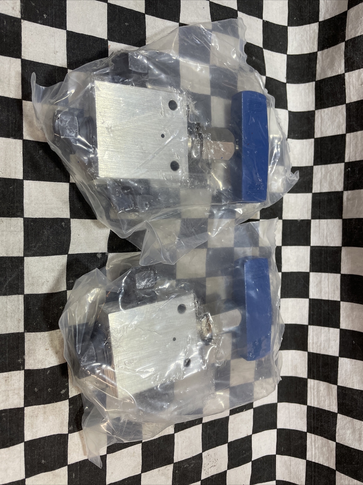 2x Autoclave engineers Needle Valve, 201D-0912, 2007-078, HT-A18569 #1217E12