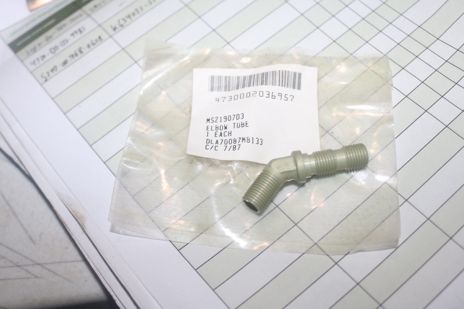 MS21907D3 45 deg 3/16 bulkhead aluminum elbow tube fitting 4730-00-203-6957