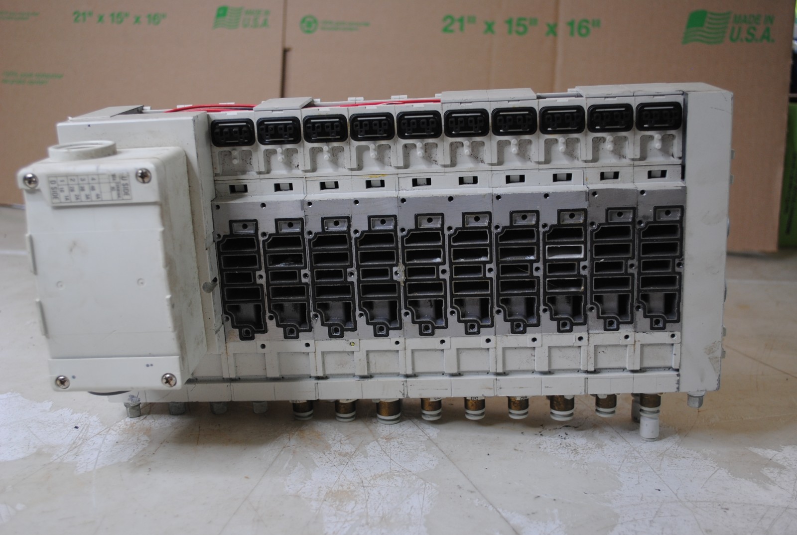 SMC Plug-In Manifold Used Working Condition Free Shipping