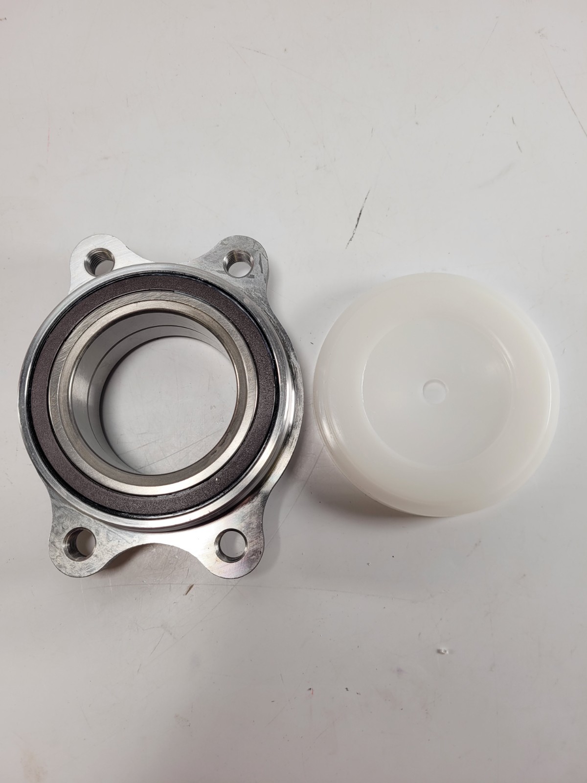 A-Premium Front Wheel Hub Bearing Assembly With Bolts HB13301-C