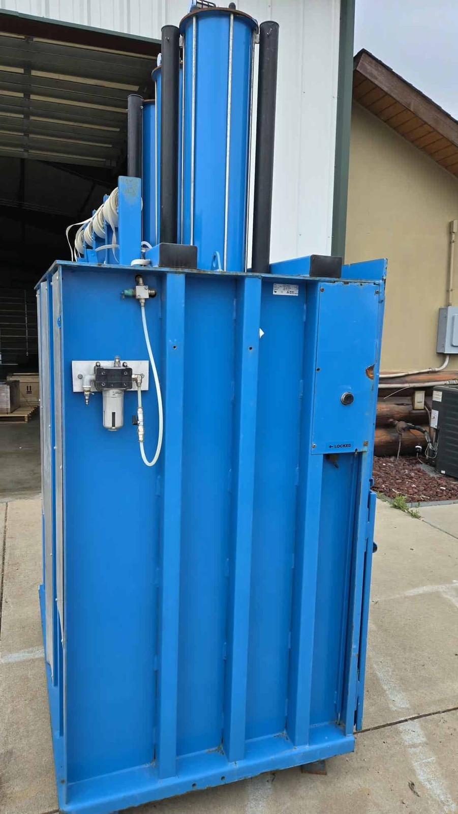 Mil-tek BP 509 Pneumatic Bale Press 50″ Cardboard Compactor 8 BAR, 661 lb Bales
