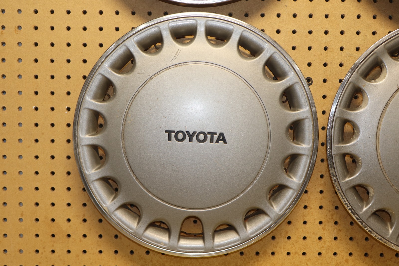 4 Toyota Corolla 1987 – 1991 #42621-12310 Hub Caps Wheel Cover 14.5″ Hubcaps