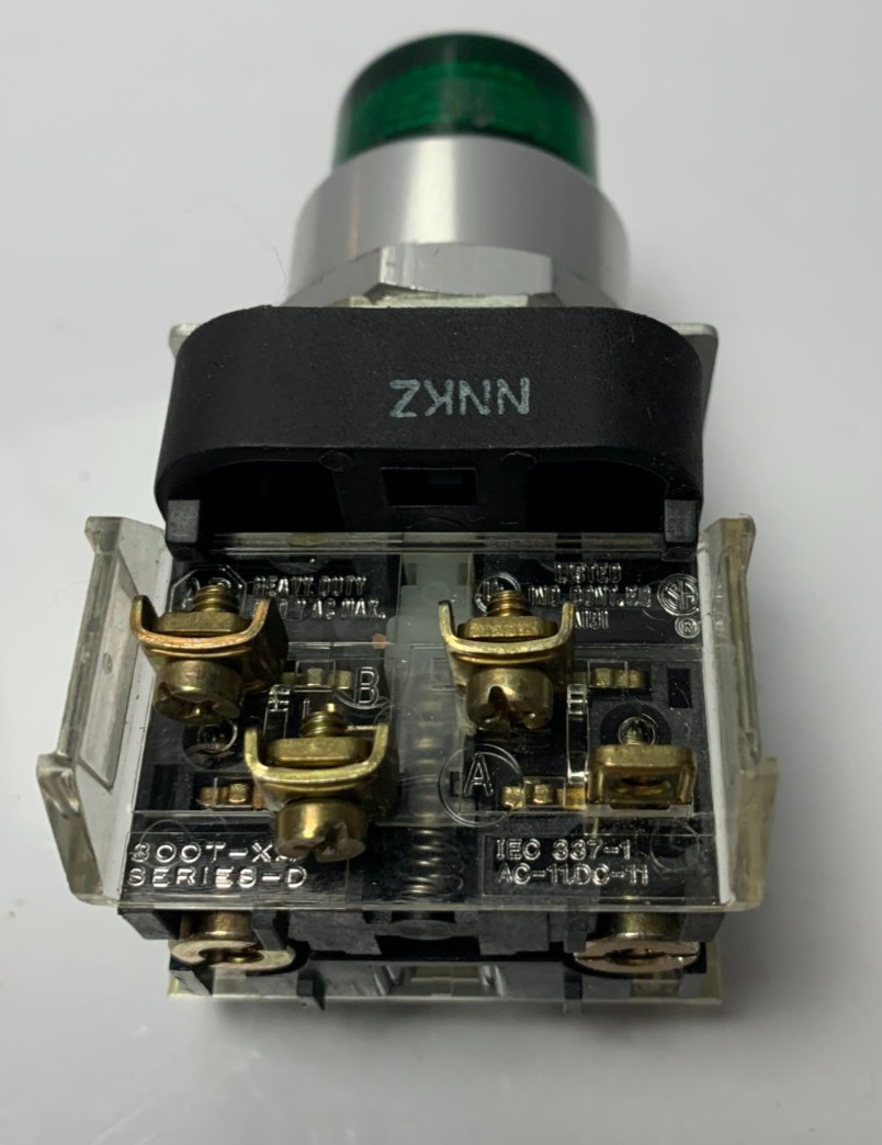 Allen Bradley 800T-QBL24G Pushbutton 800TQBL24G Ser T 24V