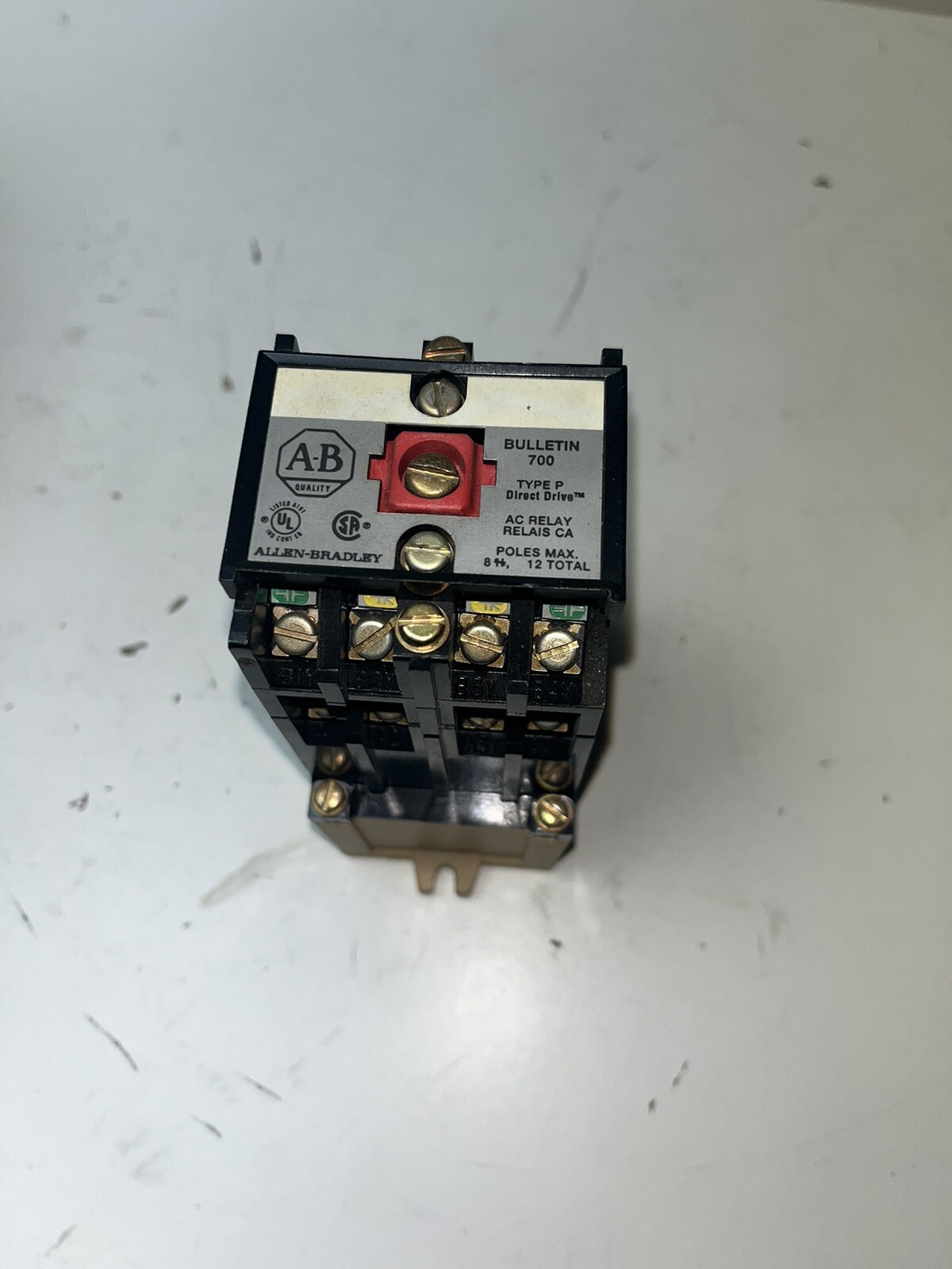 New ALLEN-BRADLEY 700-P440A1 TYPE P CONTROL RELAY. 115-120V 60HZ / 110V 50HZ New