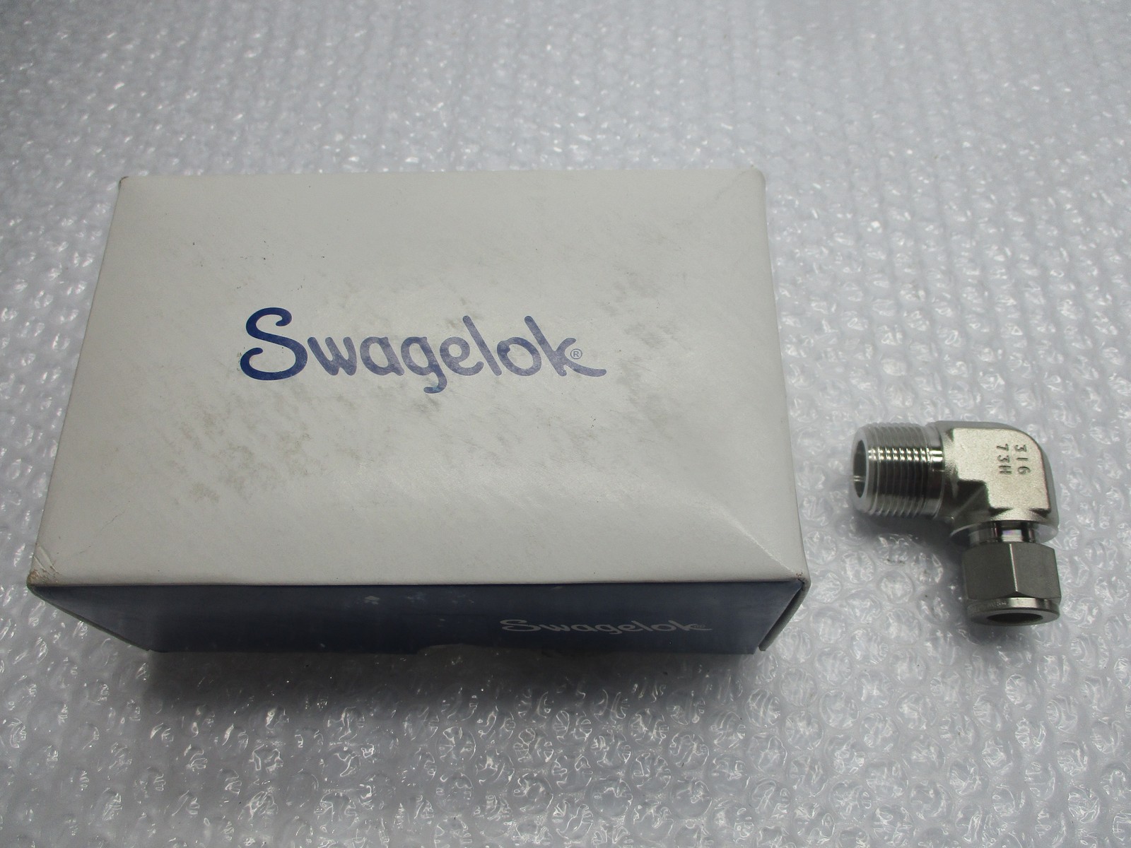 SWAGELOK SS-810-2-12 ELBOW PKG OF 9 NSMP