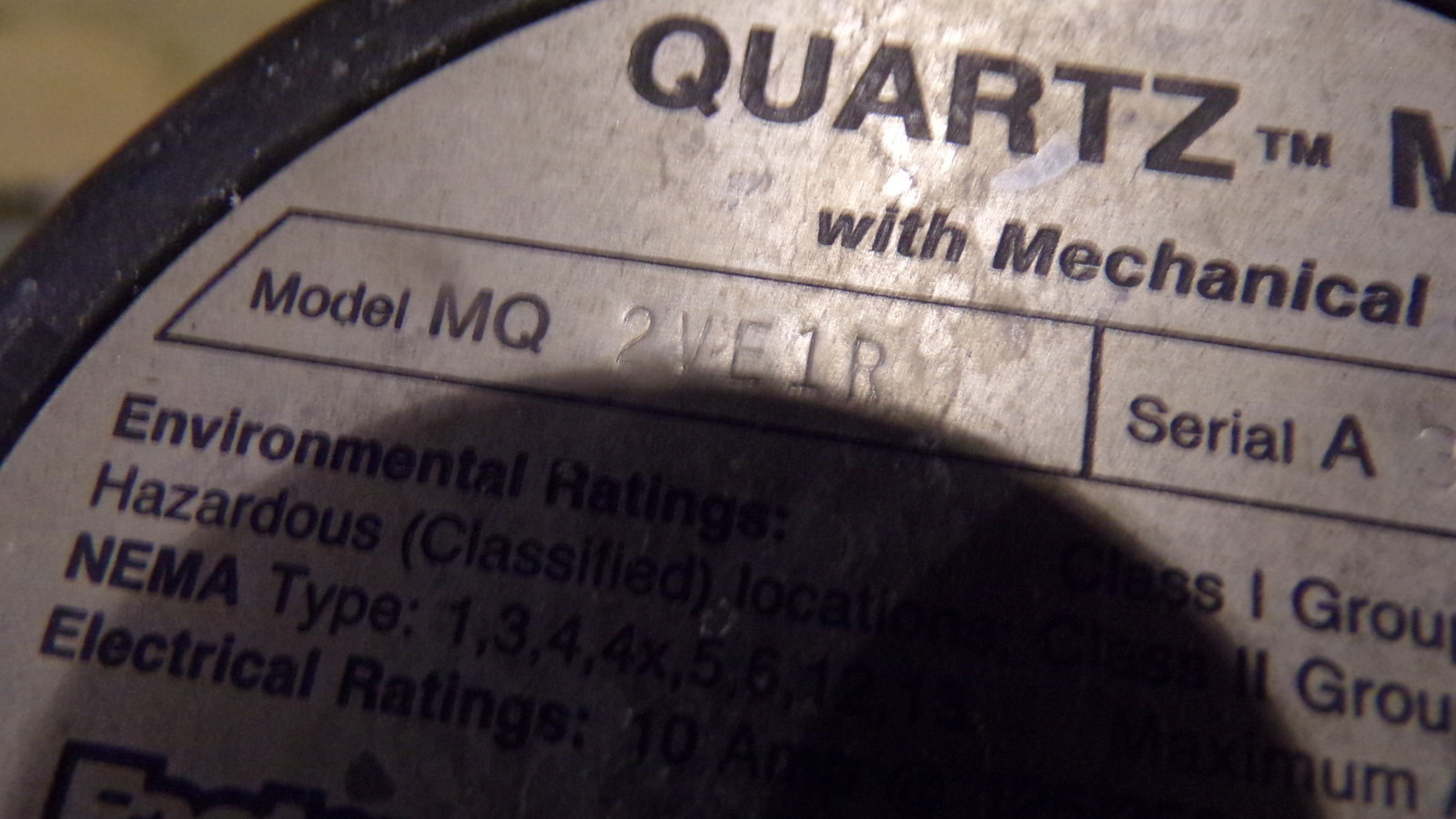Stonel Quartz MQ 2VE1R w/ Mechanical Switches Parker AL11523BKN5300B