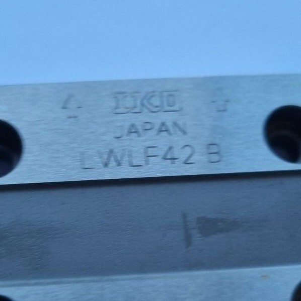 IKO LWLFG42 B ON A LWLF42 B 280mm RAIL (IN12S3B4)