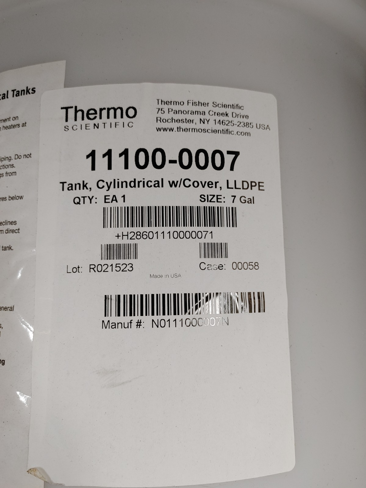 THERMO SCIENTIFIC 11100-0007 LLDPE 28L Cylindrical Tank with Lid