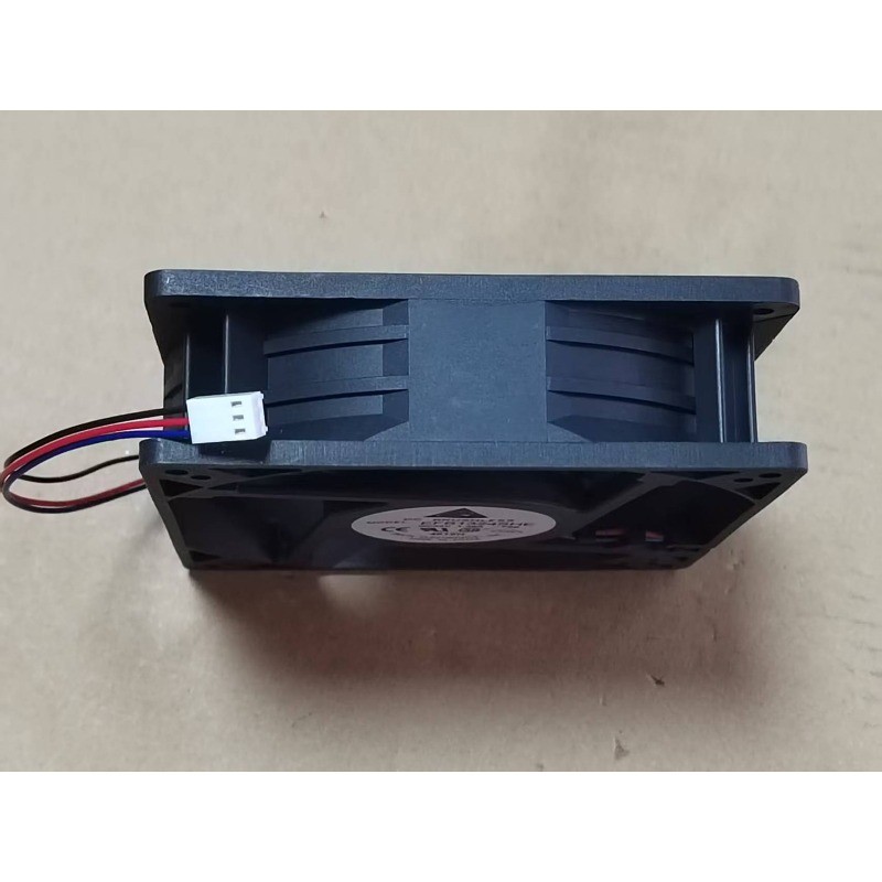 DELTA EFB1324SHE 127*127*38MM 12.7CM DC24V 1.38A 3Pin Cooling Fan