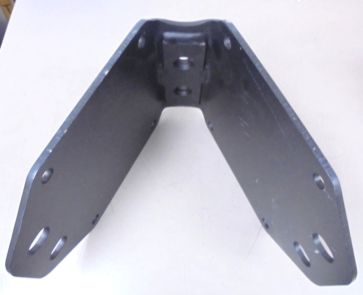 Hendrickson 57461 Saddle Vee Bracket H57461000