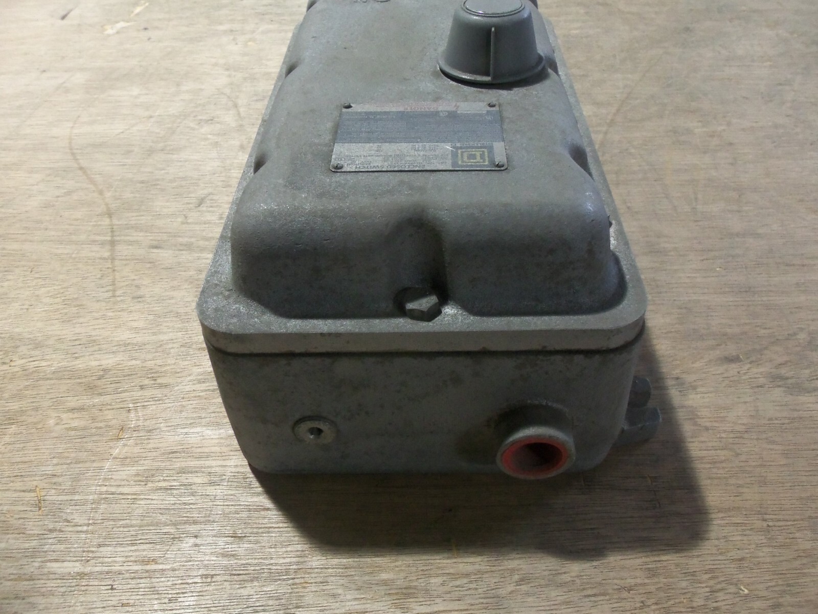 NEW SQUARE D H60XFA-1212 ENCLOSED SWITCH RAINTIGHT 600VAC/250VDC MAX 3 POLES