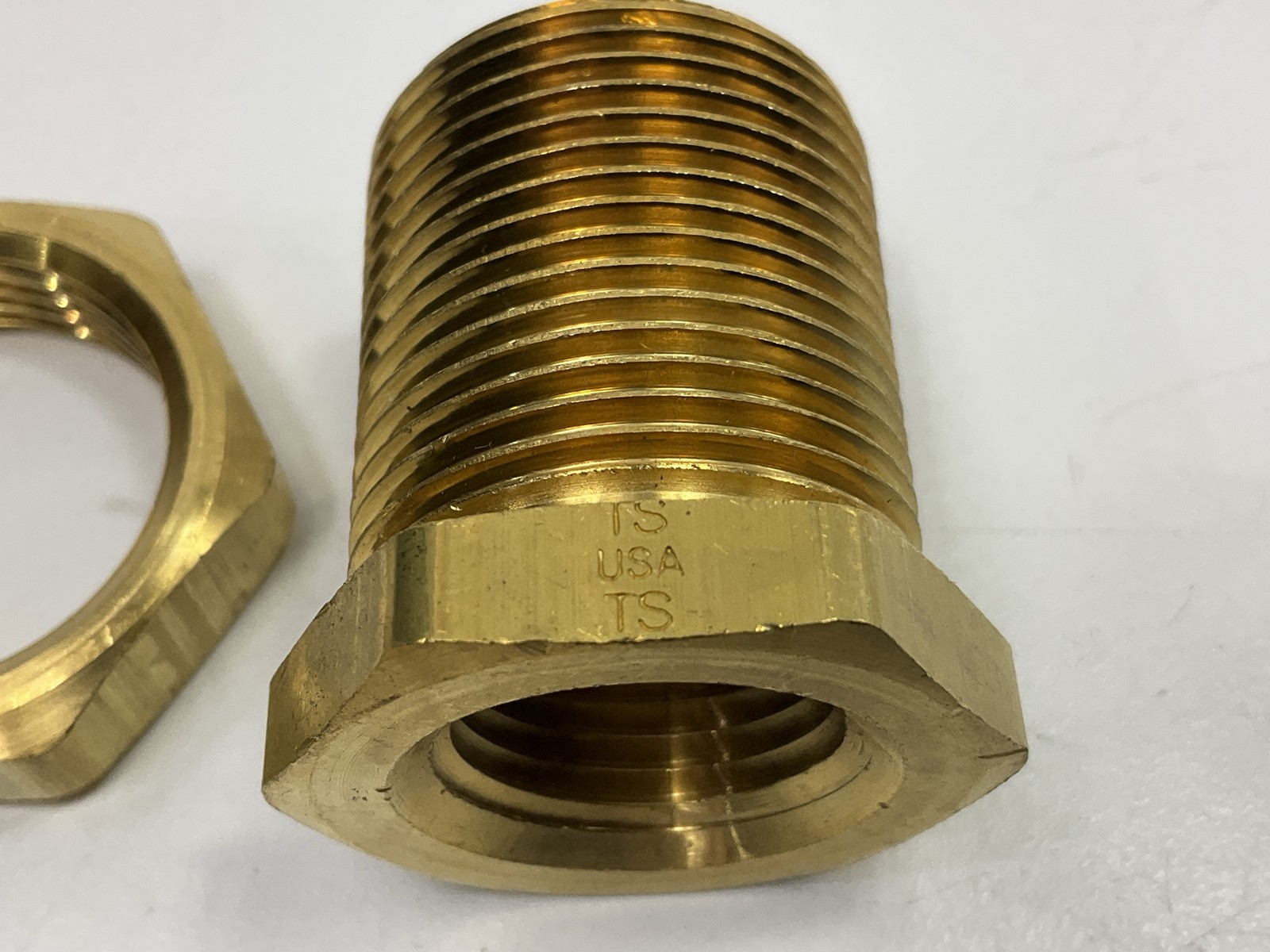 G33300-0808 Air Brake Bulkhead Female To Female Coupling 1/2″ ID, 1/2″-14 Thread